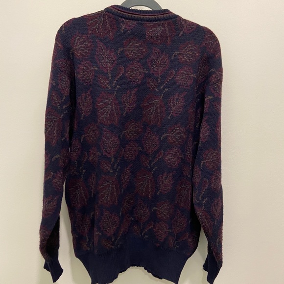 VINTAGE Patterned Wool Sweater - Picture 2 of 3